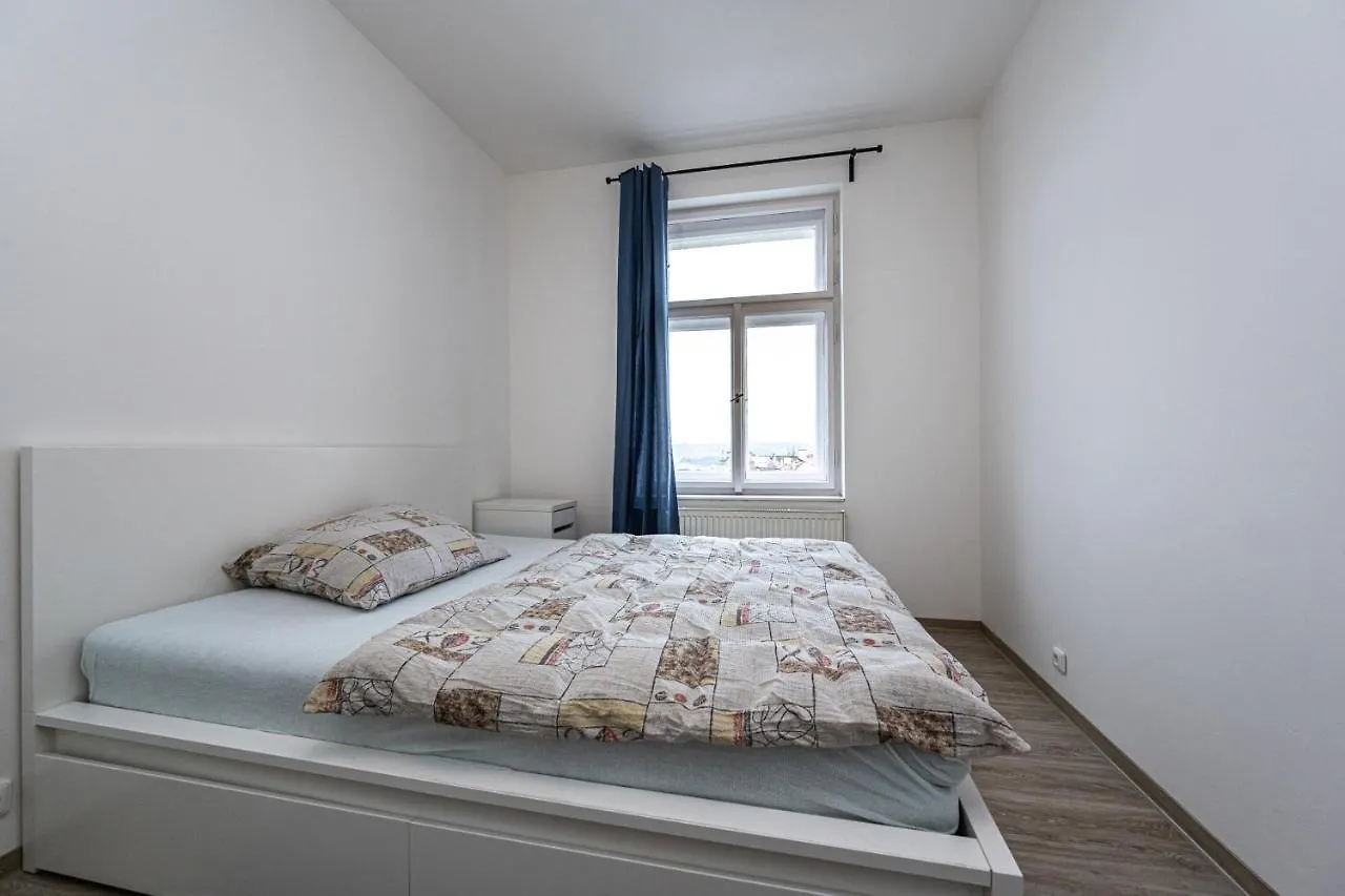 Apartment Americka 8 Prague 0*,