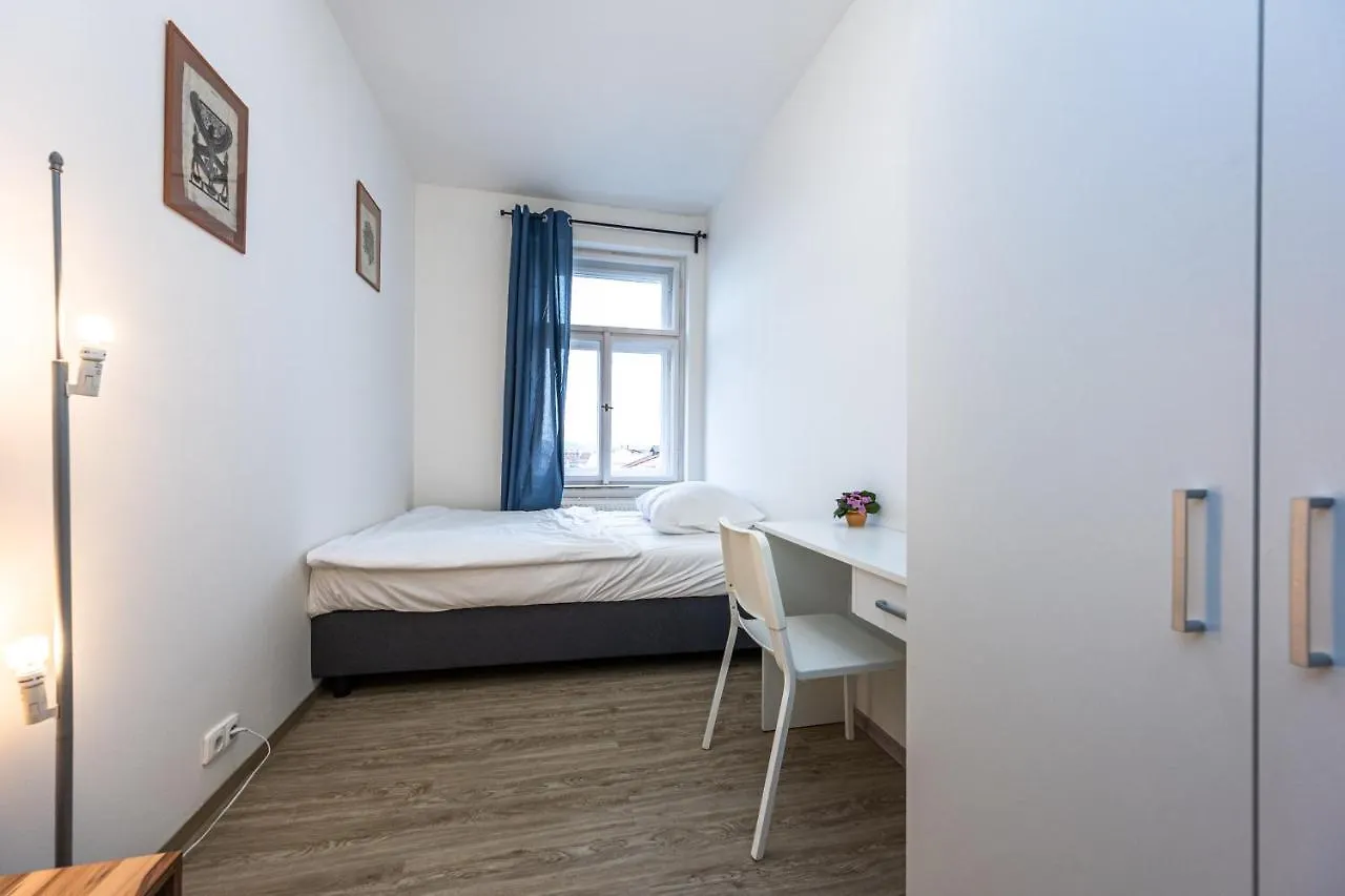 Apartment Americka 8 Prague 0*,