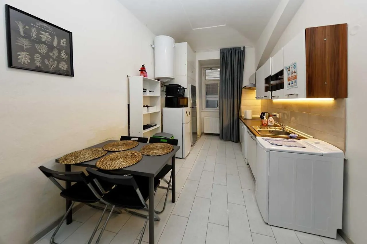 Apartment Americká 8 Praga